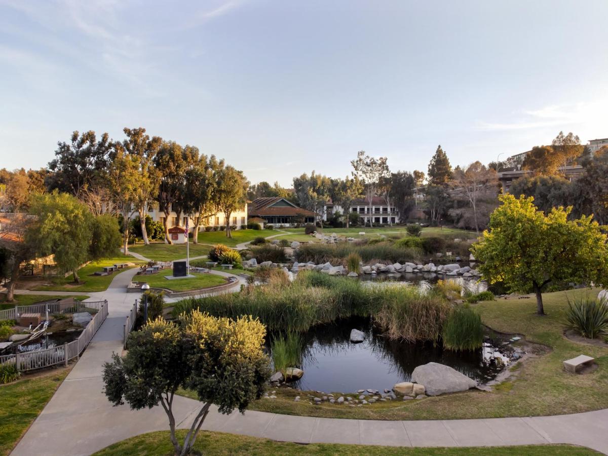 Courtyard By Marriott San Diego Rancho Bernardo Hotel Exterior photo