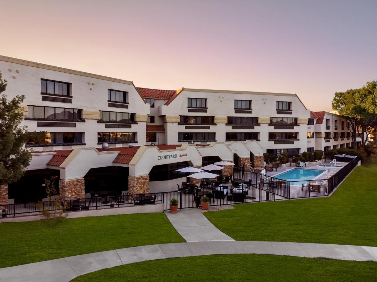 Courtyard By Marriott San Diego Rancho Bernardo Hotel Exterior photo