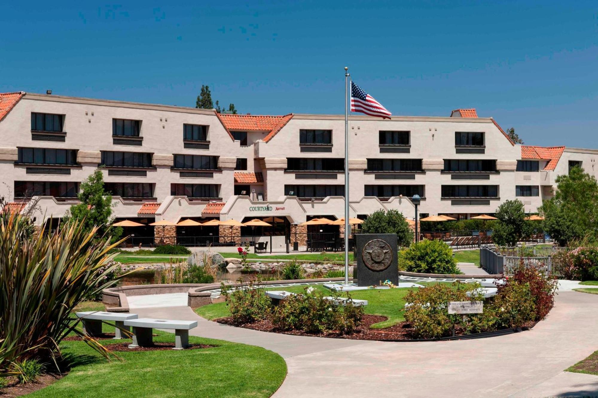 Courtyard By Marriott San Diego Rancho Bernardo Hotel Exterior photo