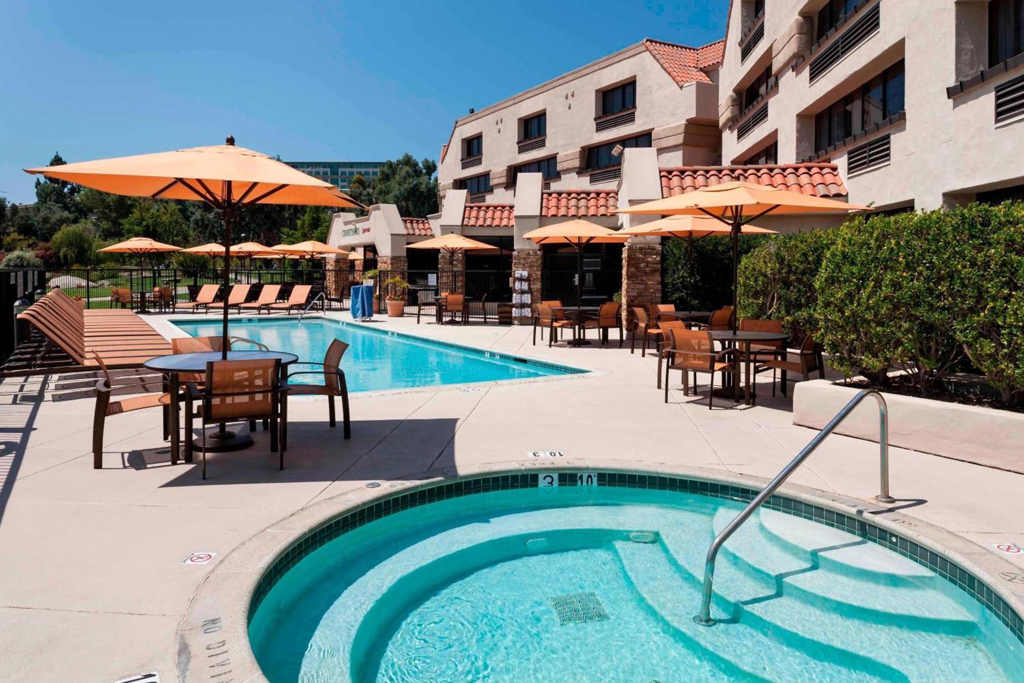 Courtyard By Marriott San Diego Rancho Bernardo Hotel Exterior photo